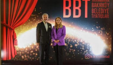 Bakırköy Belediye Tiyatroları’ndan 35.Yılda Bakırköy Belediye Tiyatroları’ndan 35.Yılda