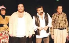 Memet Baydur’un kült oyunu, yeni bir temsille sahnede: Bu ‘kamyon’, Türkiye!