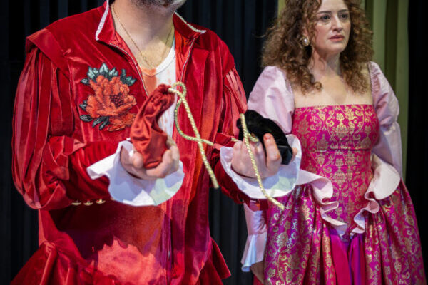 Moda Sahnesi Yeni Yıla Yeni Oyunla Giriyor: