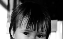 ANNE, AĞLAYABİLİR MİYİM?