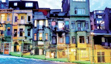 Ali Öz, 10 yılda 50 bin kareyle Tarlabaşı’nı belgeledi: Ali Öz, 10 yılda 50 bin kareyle Tarlabaşı’nı belgeledi: