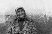 EVRENİN DİLİNİ ÖĞRENMİŞ BİLGE YAŞLILARIMIZ