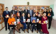ÖĞRETMENLERİN GERÇEKLEŞTİRDİĞİ BİR PROJE ÖĞRETMENLERİN GERÇEKLEŞTİRDİĞİ BİR PROJE